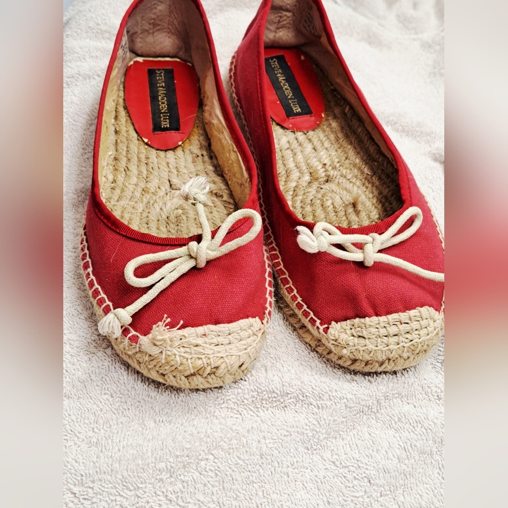 Steve Madden Luxe Crimson Espadrilles with Jute Sole